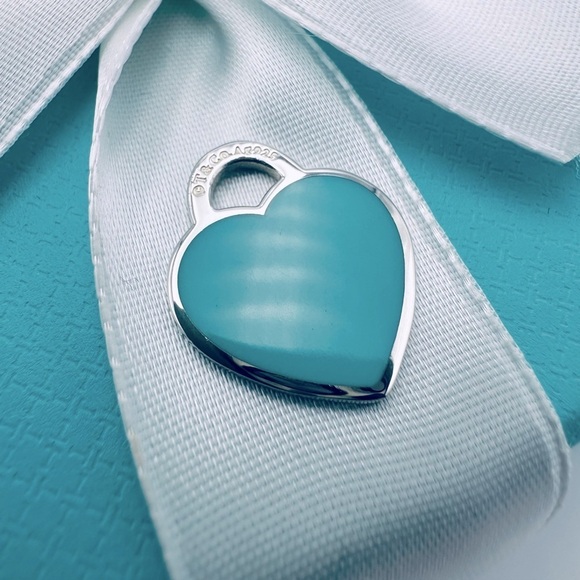 Tiffany & Co. Small Blue Enamel 925 Silver Heart Charm Pendant with Packaging - Picture 4 of 9